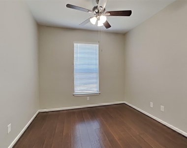 15610 Forest Run Drive - Photo Thumbnail 15