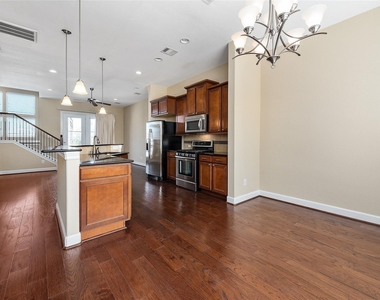 2814 Polk Street - Photo Thumbnail 7