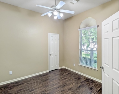26403 Abbey Springs Lane - Photo Thumbnail 5