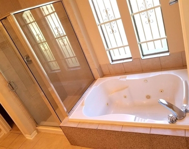 25406 Archdale Court - Photo Thumbnail 31