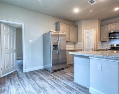 9175 Inwood - Photo Thumbnail 1