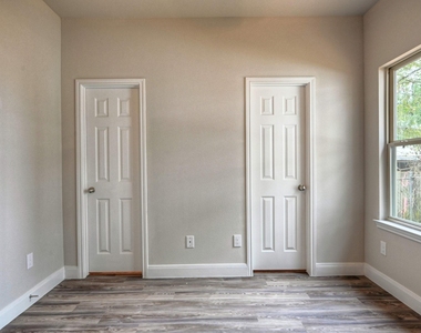 9175 Inwood - Photo Thumbnail 16