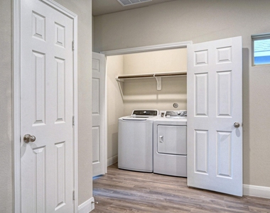 9175 Inwood - Photo Thumbnail 13