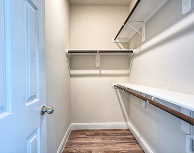 9175 Inwood - Photo Thumbnail 18