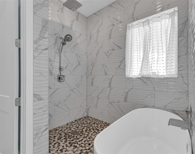 312 Seagrass - Photo Thumbnail 24