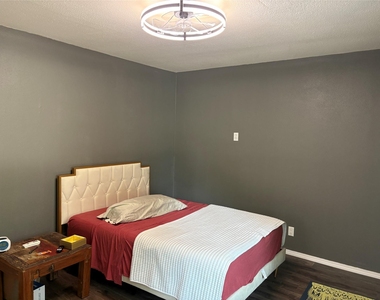7122 Sharpcrest Street - Photo Thumbnail 13