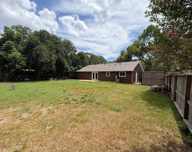 7122 Sharpcrest Street - Photo Thumbnail 25