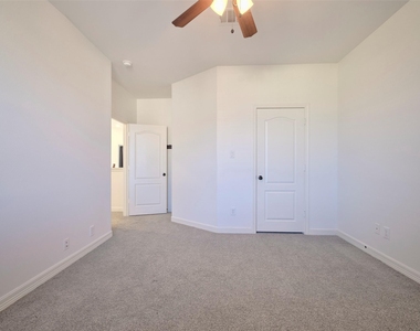 11718 Casadores Lane - Photo Thumbnail 33