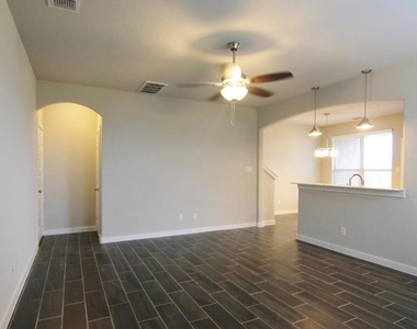 146 Parkgate - Photo Thumbnail 2