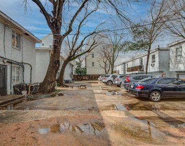 1828 W Main 1/2 Street - Photo Thumbnail 10