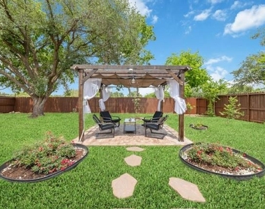 13102 Apple Glen Lane - Photo Thumbnail 4