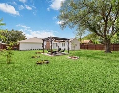 13102 Apple Glen Lane - Photo Thumbnail 2