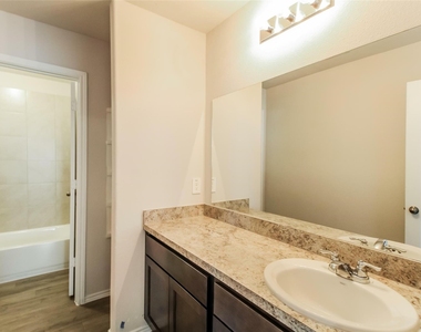 2509 Coho - Photo Thumbnail 8