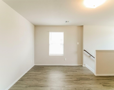 2509 Coho - Photo Thumbnail 3