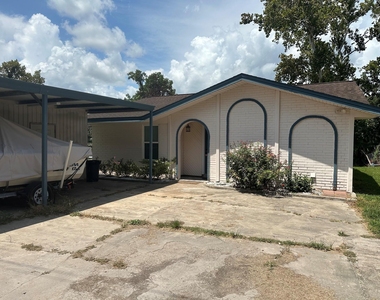 5401 County Road 334 - Photo Thumbnail 1