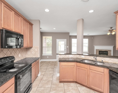 1914 Lenora Court - Photo Thumbnail 13