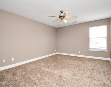 1914 Lenora Court - Photo Thumbnail 32
