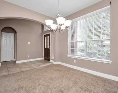 1914 Lenora Court - Photo Thumbnail 3