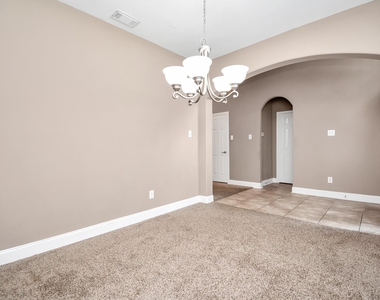 1914 Lenora Court - Photo Thumbnail 4