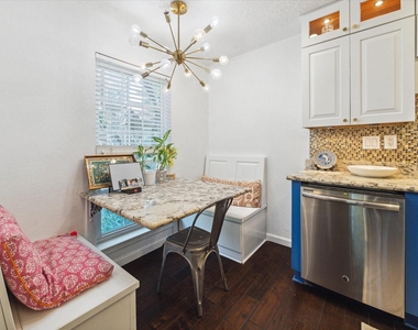 1880 White Oak Dr Drive - Photo Thumbnail 6