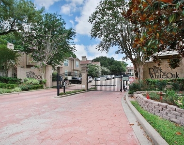 1880 White Oak Dr Drive - Photo Thumbnail 16