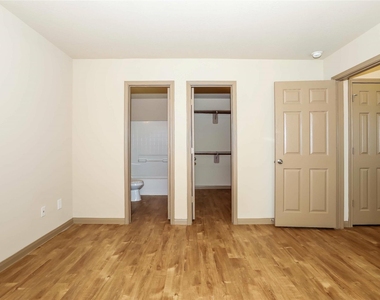 18923 Treviso Terrace Drive - Photo Thumbnail 8