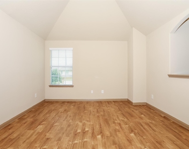 18923 Treviso Terrace Drive - Photo Thumbnail 9