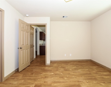 18923 Treviso Terrace Drive - Photo Thumbnail 7