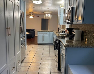 5515 W Airport Boulevard - Photo Thumbnail 6