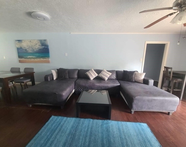 5515 W Airport Boulevard - Photo Thumbnail 3