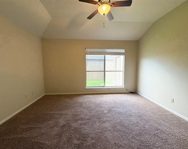 4503 Rattan Avenue - Photo Thumbnail 9