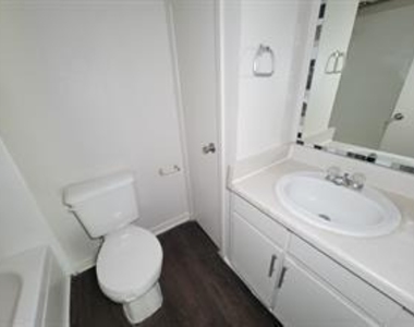 101 Brookside Lane - Photo Thumbnail 15
