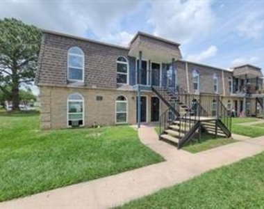 101 Brookside Lane - Photo Thumbnail 1