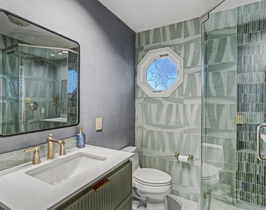 2205 Mission Street - Photo Thumbnail 11