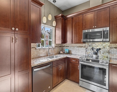 2205 Mission Street - Photo Thumbnail 7