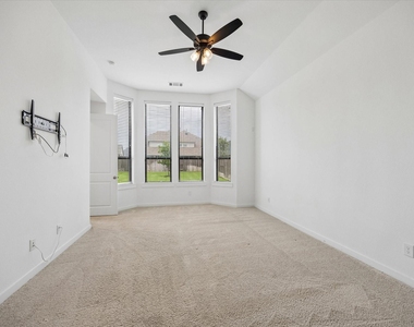 9622 Wright Drive - Photo Thumbnail 13