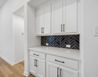 9622 Wright Drive - Photo Thumbnail 12