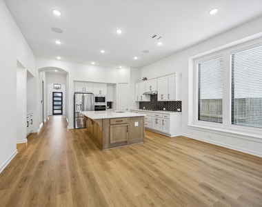 9622 Wright Drive - Photo Thumbnail 10