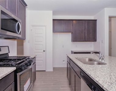 23007 True Fortune Drive - Photo Thumbnail 5