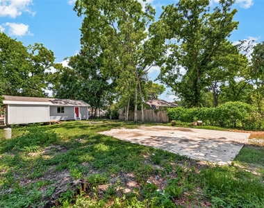 1089 Conklin Street - Photo Thumbnail 21
