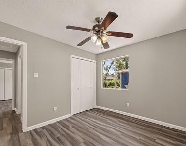 1089 Conklin Street - Photo Thumbnail 15