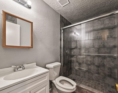 1089 Conklin Street - Photo Thumbnail 14