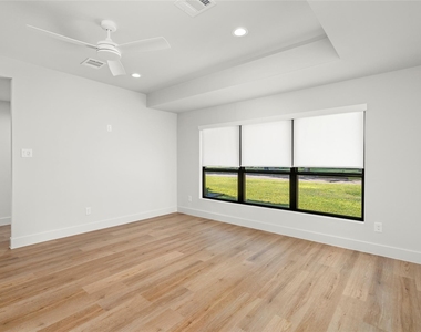 9606 Pine Lake Drive - Photo Thumbnail 16