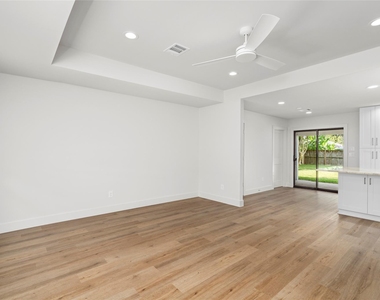 9606 Pine Lake Drive - Photo Thumbnail 18