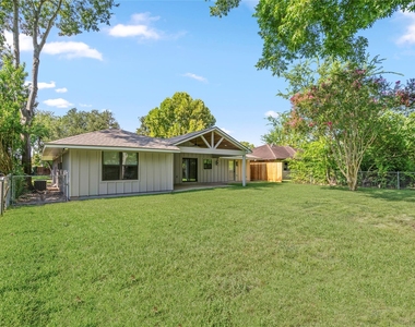 9606 Pine Lake Drive - Photo Thumbnail 29