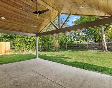 9606 Pine Lake Drive - Photo Thumbnail 34