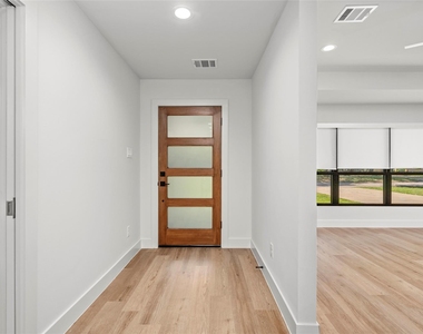 9606 Pine Lake Drive - Photo Thumbnail 4