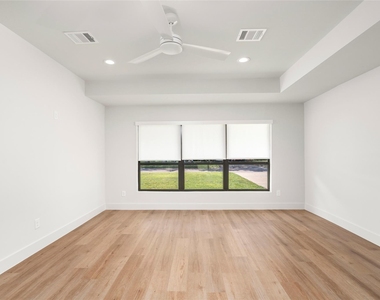 9606 Pine Lake Drive - Photo Thumbnail 15