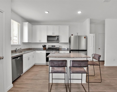 234 Pine Cavern Drive - Photo Thumbnail 12