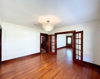 405 E 28th Street - Photo Thumbnail 13